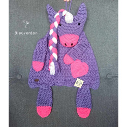 Range pyjama licorne fait...
