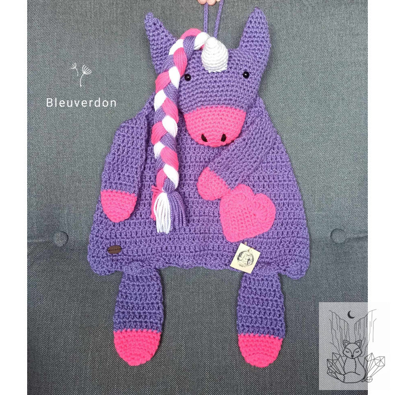 Range pyjama licorne fait main au crochet