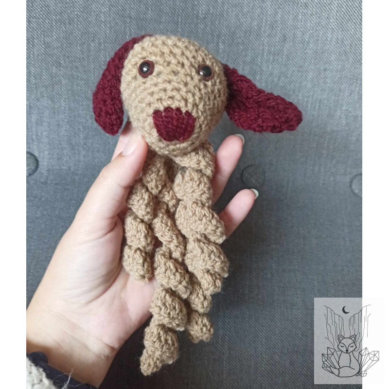 DESTOCKAGE prix mini , peluche chien à tentacules fait main au crochet