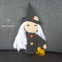 Peluche sorcière fait main...