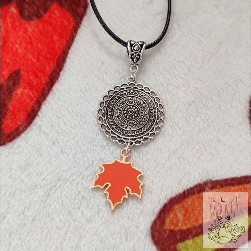 Collier fantaisie feuille d'automne
