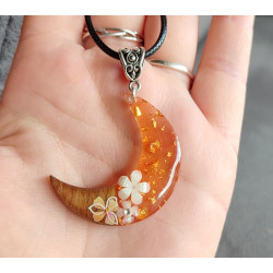 Collier résine et bois...