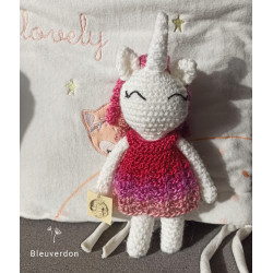 Amigurumi licorne rose....