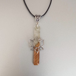 Collier résine lotus et bois