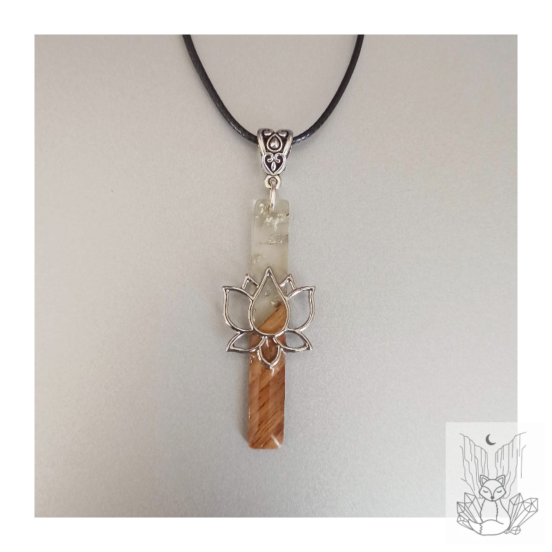 Collier résine lotus et bois