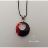 Collier en résine fumée rouge