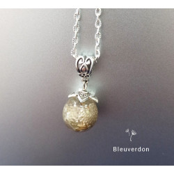 Collier en résine fleur de...