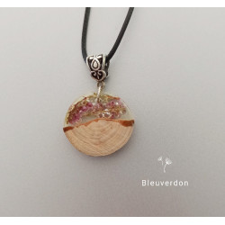 Collier en résine bruyère...