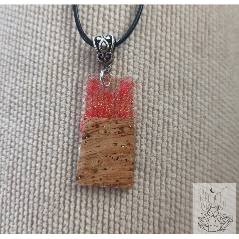Collier résine pailletée effet bois