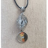 Collier feuille à strass et résine