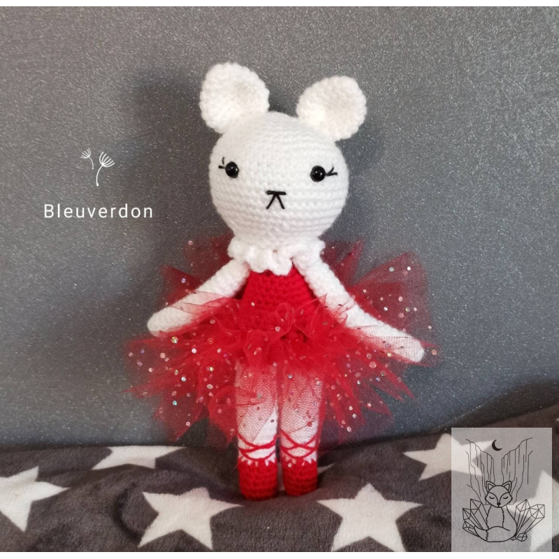 Amigurumi chat ballerine. Peluche chat en tutu