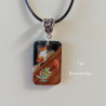 Collier résine et bois petit chat automnal