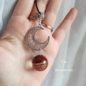 Collier lune et bulle de résine pailletée
